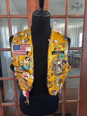 Vintage 1970's Lions Club Past Pres. Vest With Pins Over 100 Pins Approx.